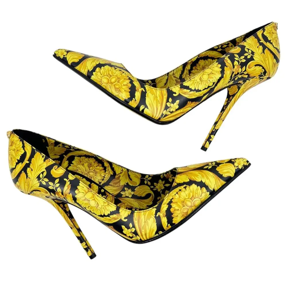 Versace Borocco Medusa Leather Heels Pointed Toe Printed Black And Gold 39.5